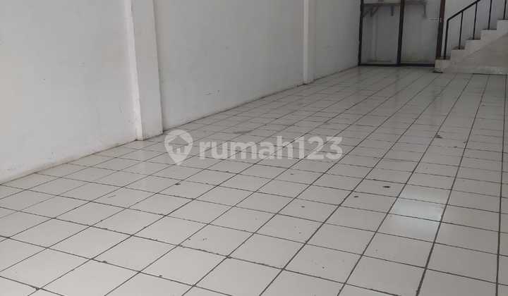 Disewakan Ruko 3 Lantai Di Raya Arjuna 0 Jalan 2