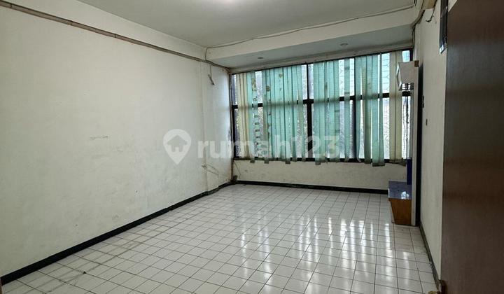 For Rent Strategic Shop House in South Ngagel Jaya 2