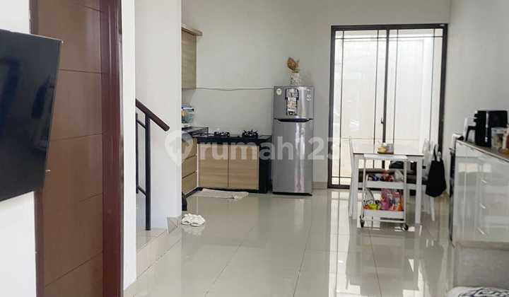 Dijual Rumah Di Cluster Asia Green Lake Jakarta Barat Siap Huni