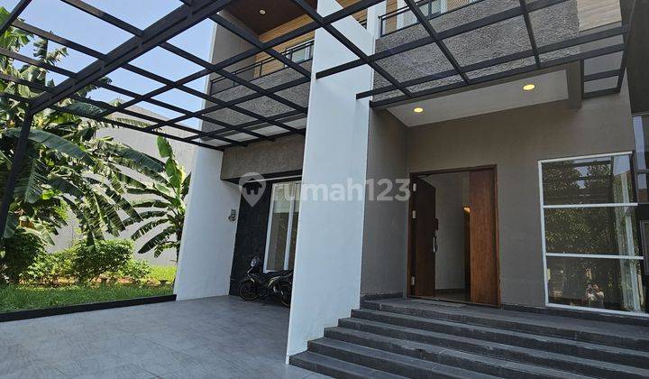 Dijual Cepat Rumah 3 Lantai, Siap Huni, At Sutera Onix Alam Sutera 2