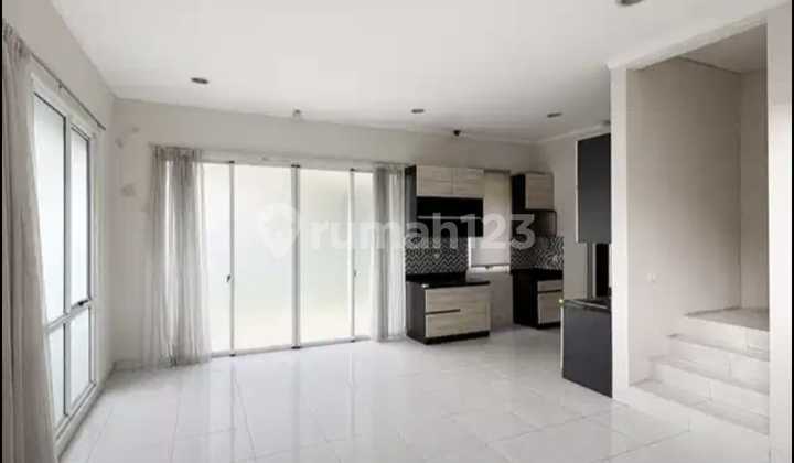 For Sale House in De Park Frangipani BSD Ready to Occupy