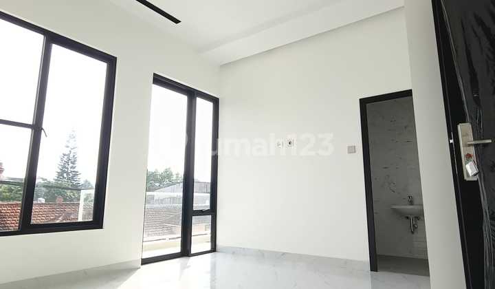 Dijual Rumah Di Taman Ubud Lippo Karawaci Sisp Huni