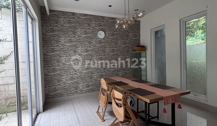 Nice House, Hook Position, Scenic Environment, The Green BSD 2