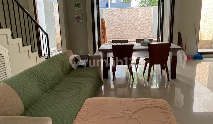 Dijual Rumah di Cluster Heliconia De Park Bsd City Siap Huni 2