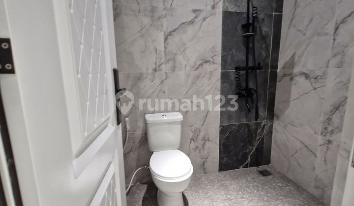 Dijual Rumah Bagus, Lingkungan Asri, Siap Huni, Di Joglo Jakarta Barat 2