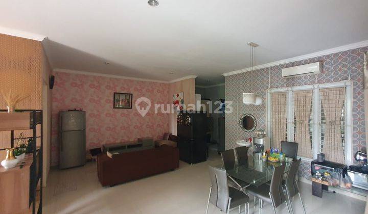 Dijual Rumah Cantik, Posisi Hoek, di Sektor 1c Gading Serpong 1