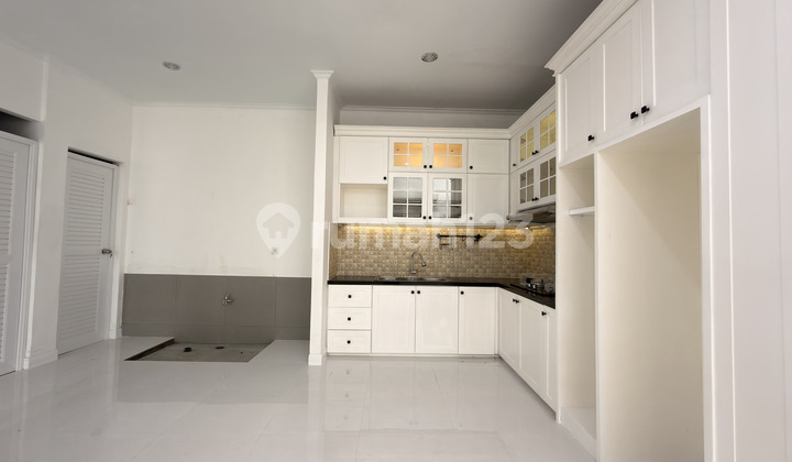 Nice House, Green Environment, Ready to Occupancy, at The Icon BSD City 2