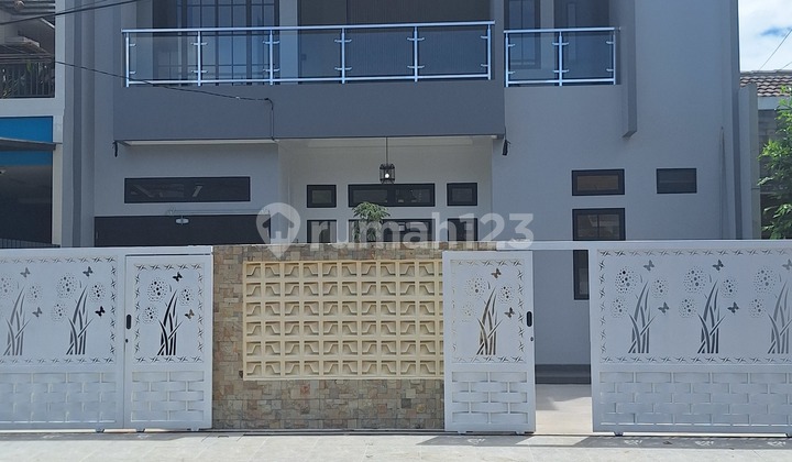 Dijual Rumah Bagus, Lingkungan Asri, Siap Huni, Di Griya Loka Bsd