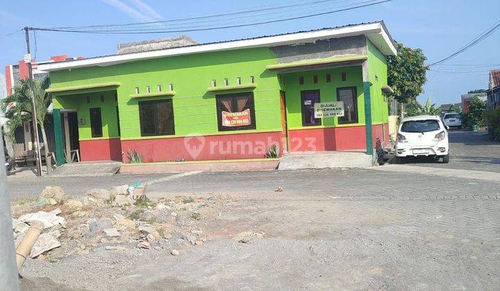 Rumah samping jalan belakang pabrik lucky tekstile di Wonosalam Demak 1