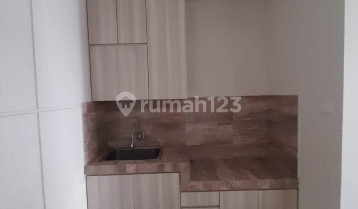 Dijual Cepat Rumah Semi Furnished Cluster Azura Vanya Park Bsd Tangerang 2