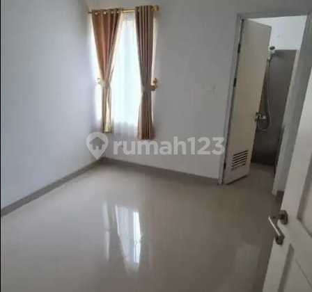 FOR SALE 2-STORY HOUSE IN MALIBU CLUSTER, GADING SERPONG, TANGERANG