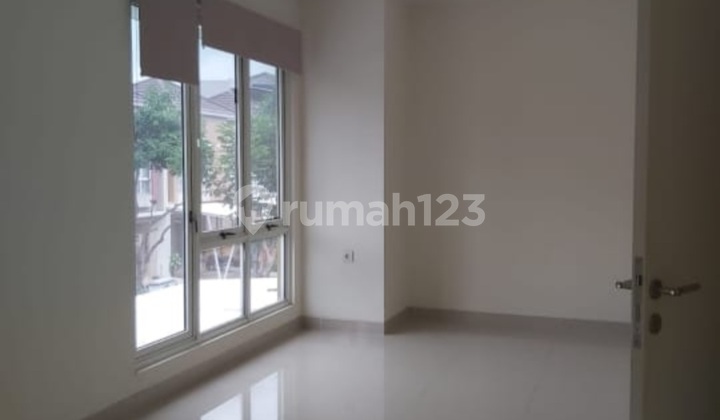 Cheap! For Sale: Thomson Scientia Cluster House in Gading Serpong 2