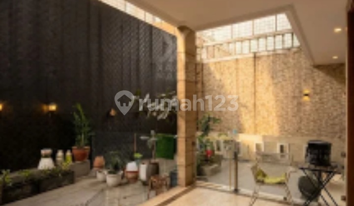 Dijual Cepat Rumah Semi Furnished Cluster Mewah Aristoteles Gading Serpong 2