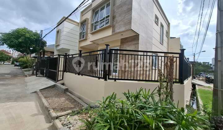 For Sale New House Ready to Occupy Sector 7 Gading Serpong Tangerang For Sale New House Ready to Occupy Sector 7 Gading Serpong Tangerang