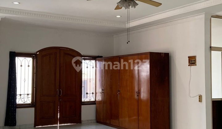 Dijual Cepat Rumah Renovasi di Tanah Sereal Tambora Jakarta 2