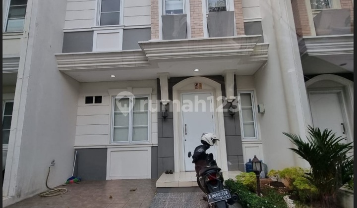 Dijual Cepat Rumah Semi Furnished Cluster Azura Vanya Park Bsd Tangerang Dijual Cepat Rumah Semi Furnished Cluster Azura Vanya Park Bsd Tangerang