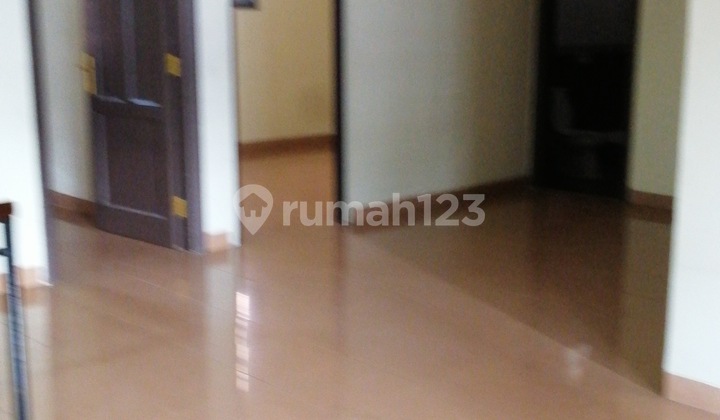 Rumah cantik siap huni di sewakan di kota wisata Cibubur 6