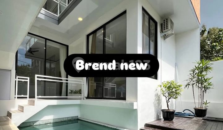 Villa Baru 6 Kamar Tidur Dijual di Jimbaran - Dekat Universitas Udayana dengan View Gwk & Laut