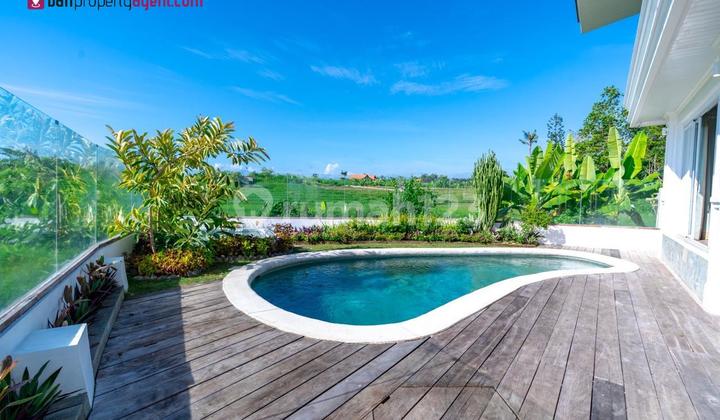 Luxury Villa 604 m² SHM view sawah Berawa Canggu, Badung