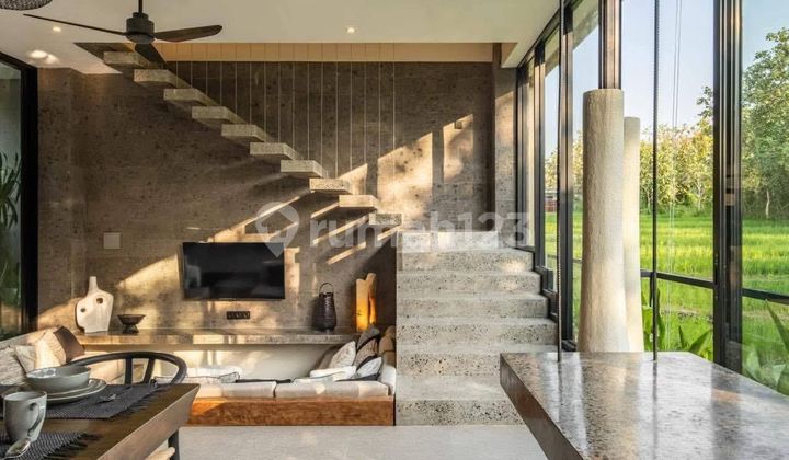 Luxury 3-Bedroom Villa For Sale Or Leasehold In Berawa Semat, Canggu - Near Berawa Beach Luxury 3-Bedroom Villa For Sale Or Leasehold In Berawa Semat, Canggu - Near Berawa Beach