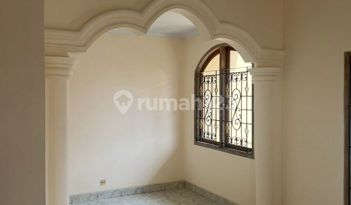 Jual Rumah di Taman Palem Lestari Jakarta Barat 2