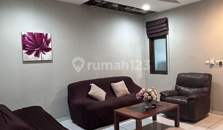 Jual Rumah di Taman Surya 5 Jakarta Barat