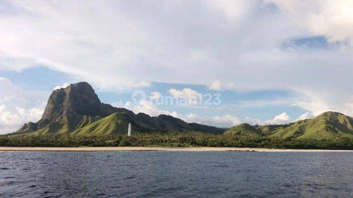 Di jual tanah strategis pantai di pulau mules labuan bajo 1