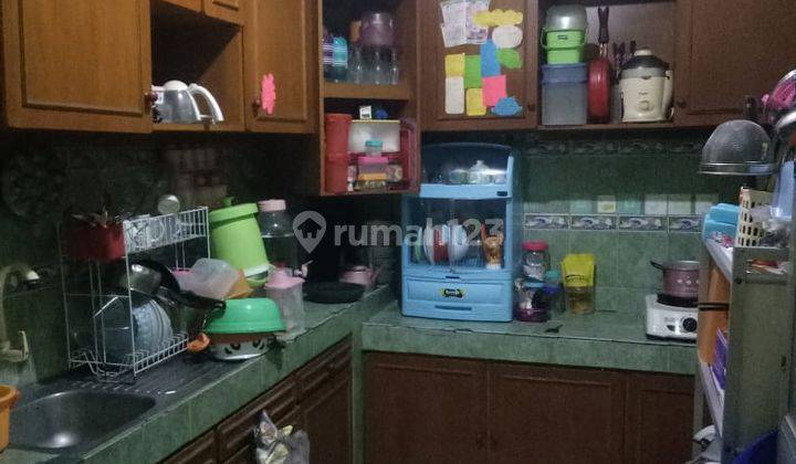 rumah 2 lantai bagus 4