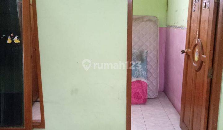 rumah 2 lantai bagus 10