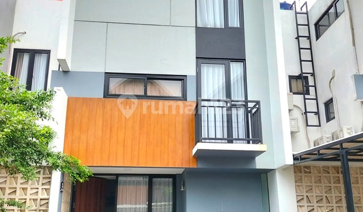 Rumah Townhouse Murah di Cluster Asterloka Bintaro, Dekat UPJ 2