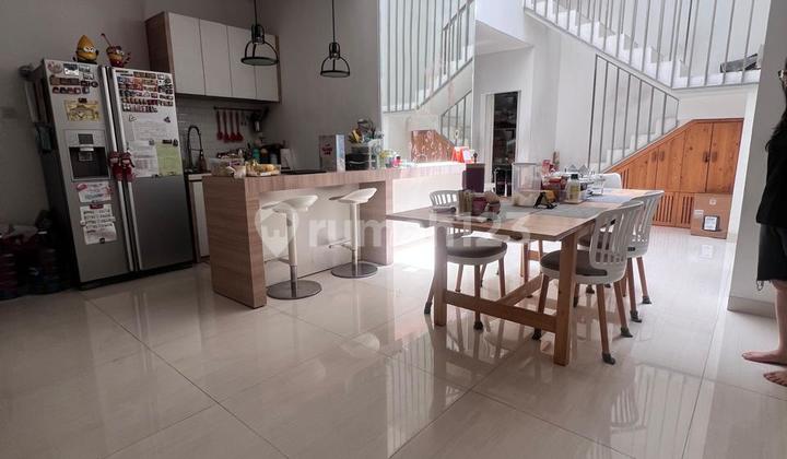 Rumah Modern dan Full Renov di Emerald Bintaro 2