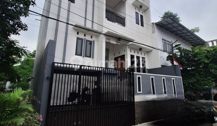 Termurah Rumah Modern 3 Lantai di Tanah Kusir Jaksel, Ada Garasi 2