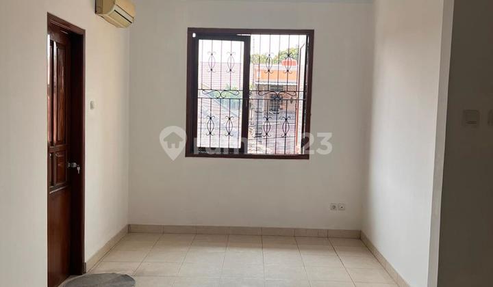 KT 3+1 House 6 Land Certificate SHM Deed, Pulo Gadung East Jakarta 2