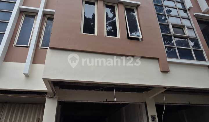 Disewa Ruko 4 Lantai Siap Pakai dan Strategis @Bintaro Jaya Sektor 3A