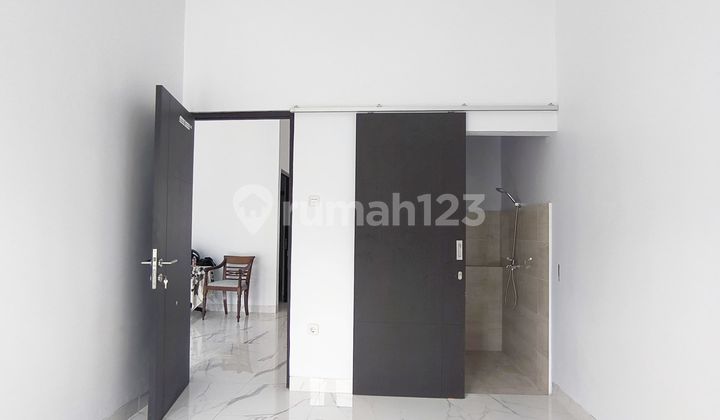 Rumah 2 Lantai Siap Huni dengan Hunian Nyaman dan Asri @Ciputat