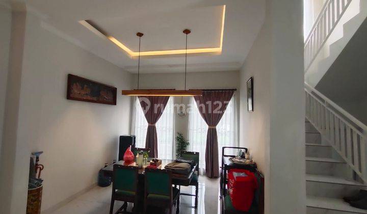 Dijual Rumah 2 Lantai Semi Furnished di Villa Cendana Ciputat 2