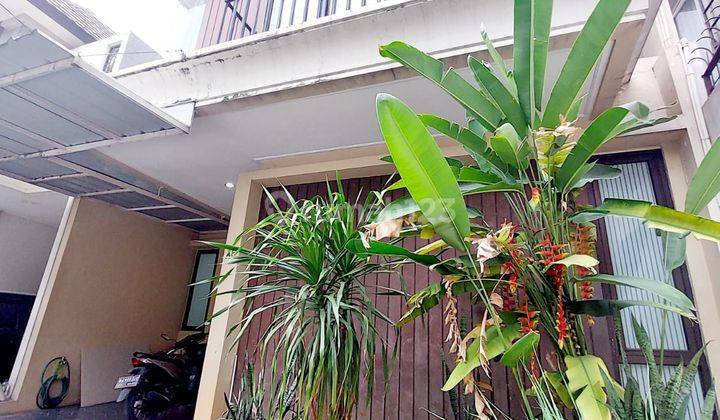 Dijual Rumah 2 Lantai Asri di Griya Torina Bintaro  1