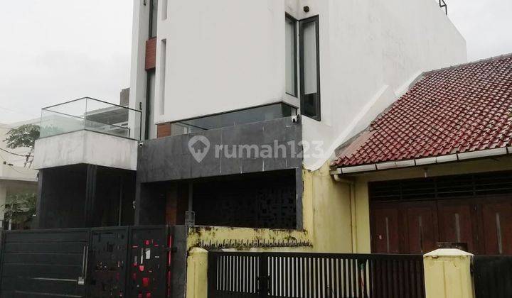 Rumah 4 Lantai Pakai Lift Dan Furnished di Pondok Aren Bintaro 2