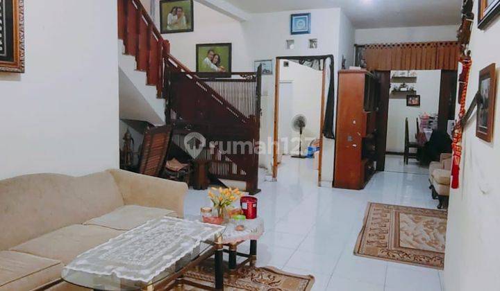 Dijual Rumah 2 Lantai Bagus di Perumahan Depok Maharaya  2