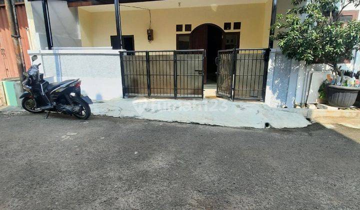 Dijual Rumah Minimalis Murah Bagus di Villa Bintaro Indah  1