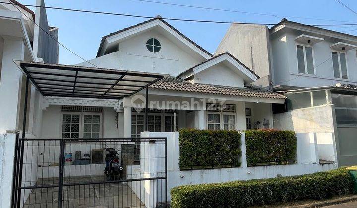 Rumah Cantik Siap Huni Dengan Hunian Nyaman Dan Asri Di Bintaro 1