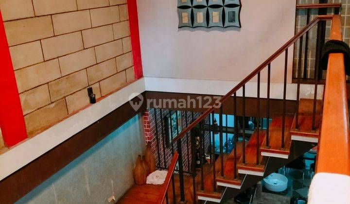 Rumah 2 Lantai Siap Huni Halaman Luas Dan Strategis di Graha Raya 2