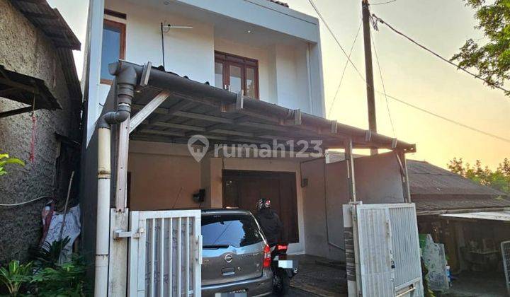 Rumah 2 Lantai Siap Huni dan Lokasi Strategis di Jagakarsa 2