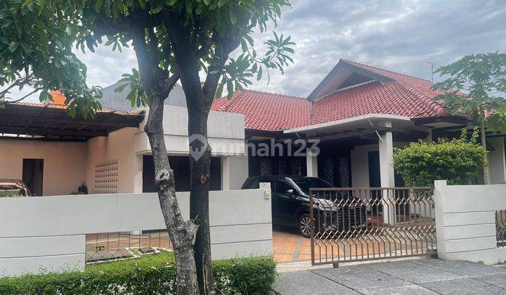 Rumah Hook Hitung Tanah Dan Lokasi Strategis di Bintaro 2