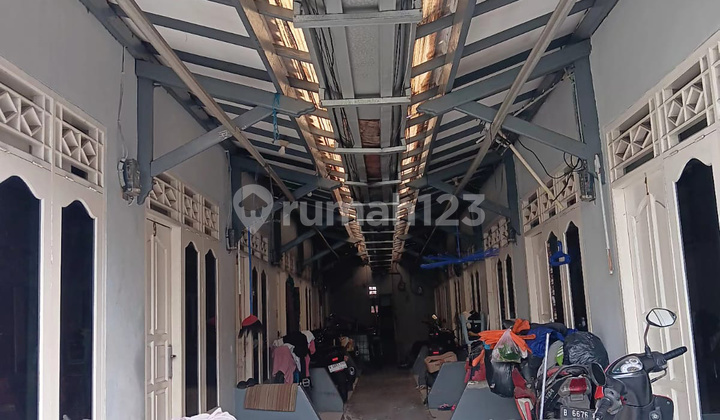 Kontrakan 14 Pintu Lokasi Strategis Dari Akses Jalan di Kebayoran Lama Kontrakan 14 Pintu Lokasi Strategis Dari Akses Jalan di Kebayoran Lama