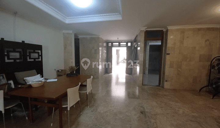 Ruang Usaha Untuk Kantor Murah Mewah Strategis di Tebet 4