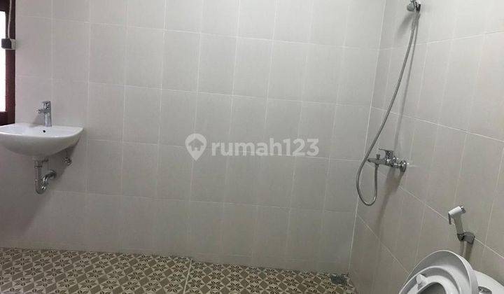 Ruang Usaha Kantor Resto 192 M2 Dekat Tol Simatupang 2