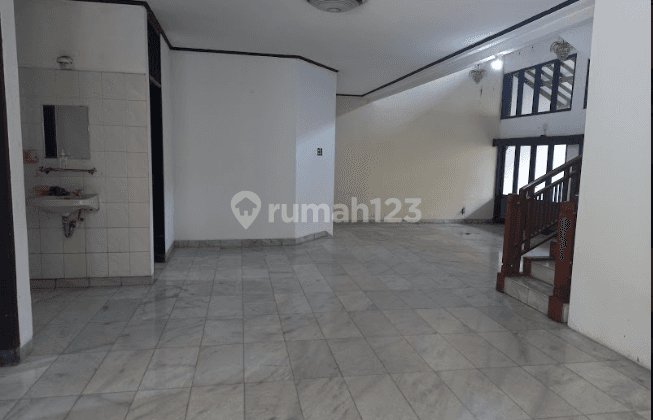 Ruang Usaha 500 Meter Untuk Kantor Resto Klinik Salon Bank di Fatmawati 2
