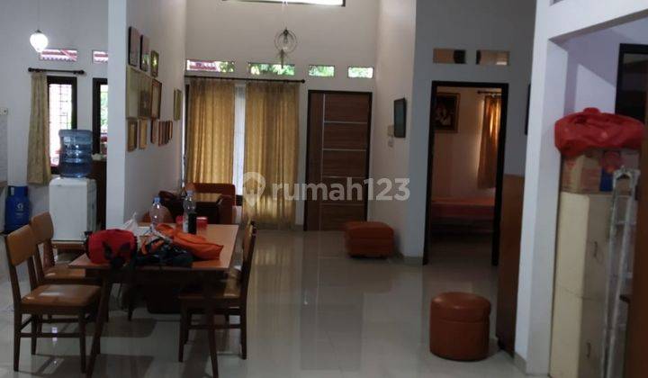 Rumah Apik Baru Renov 3+1 Kamar di Kemang Pratama 2