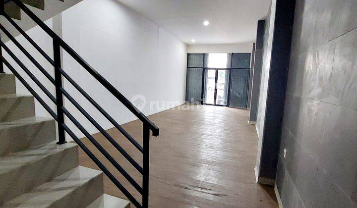 Ruko 3 Lantai Minimalis Apik 5 Menit Dari Patung Pancoran 2